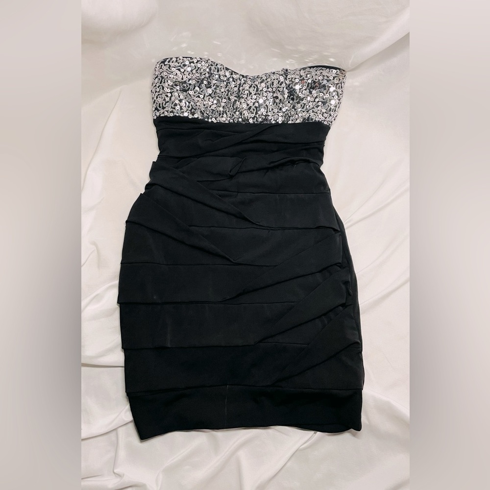 Sparkly Strapless Dress - Picture 2 of 6